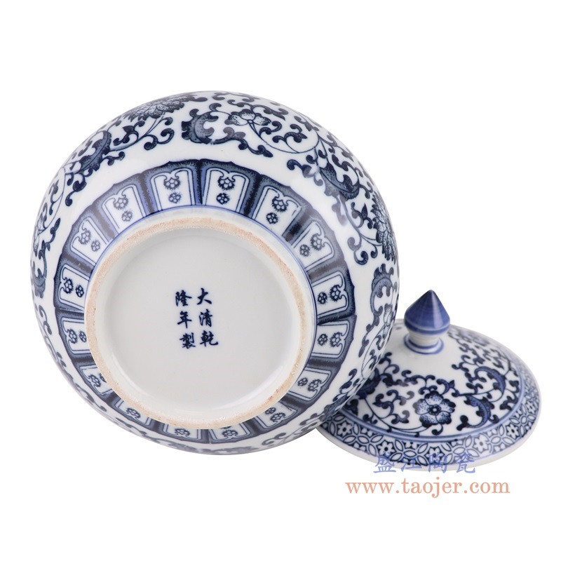 青花缠枝莲茶叶罐,产品编号:RZBG07-B 产品尺寸(单位cm): 高20.2直径17.8口径底径9.5重量1.3KG