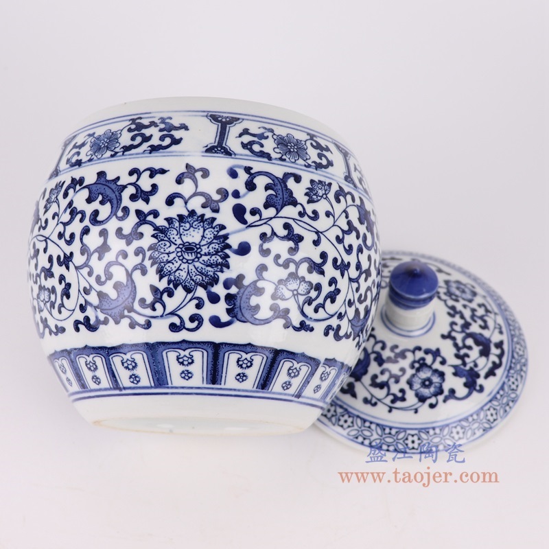 青花缠枝莲茶叶罐,产品编号:RZBG11-B 产品尺寸(单位cm): 高20直径17口径底径10.2重量1.2KG