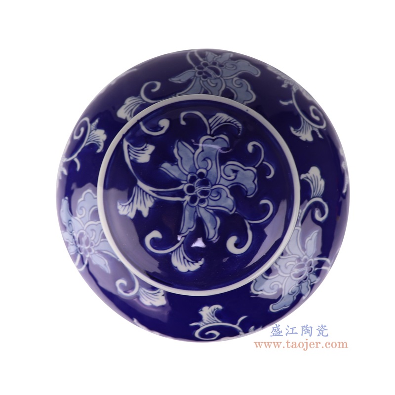 青花蓝底缠枝莲平顶罐,产品编号:RXAE-FL16-495 产品尺寸(单位cm): 高24直径20.2口径底径16.7重量2.02KG