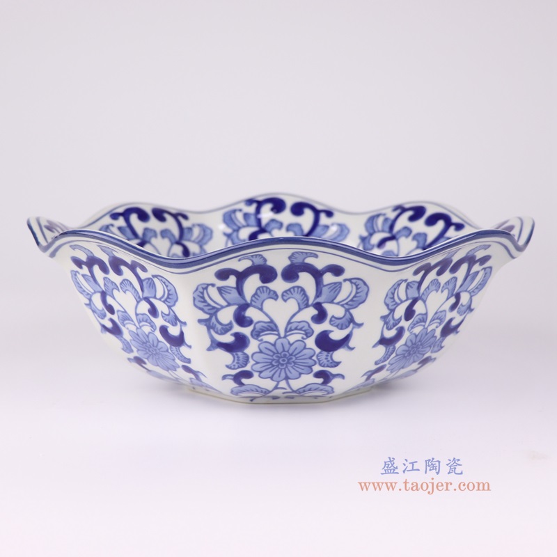 青花缠枝莲荷口碗,产品编号:RXAE-FL19-242 产品尺寸(单位cm): 高9.7直径27口径底径10.7重量1.4KG