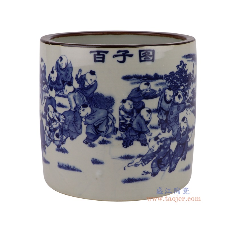 青花人物婴戏图笔筒,产品编号:RXAF01-A 产品尺寸(单位cm): 高18.4直径19口径底径重量2.2KG