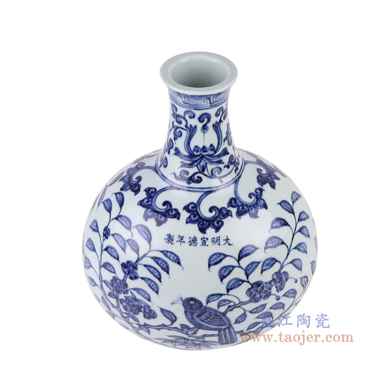 青花花鸟抱月瓶,产品编号:RXAG05 产品尺寸(单位cm): 高32.2直径24.2口径底径9.7重量2.95KG
