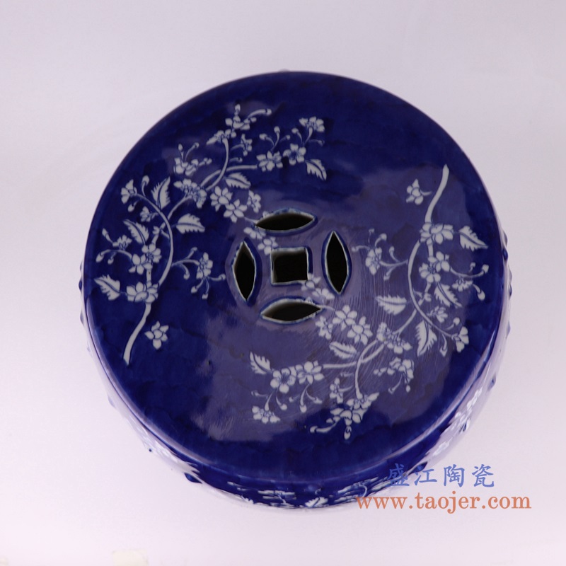 青花蓝底花卉凉墩凳子,产品编号:RYLU204 产品尺寸(单位cm): 高46直径35.2口径底径重量KG