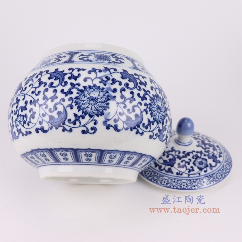 青花缠枝莲茶叶罐,产品编号:RZBG16 产品尺寸(单位cm): 高20.5直径18.6口径底径10.6重量1.45KG