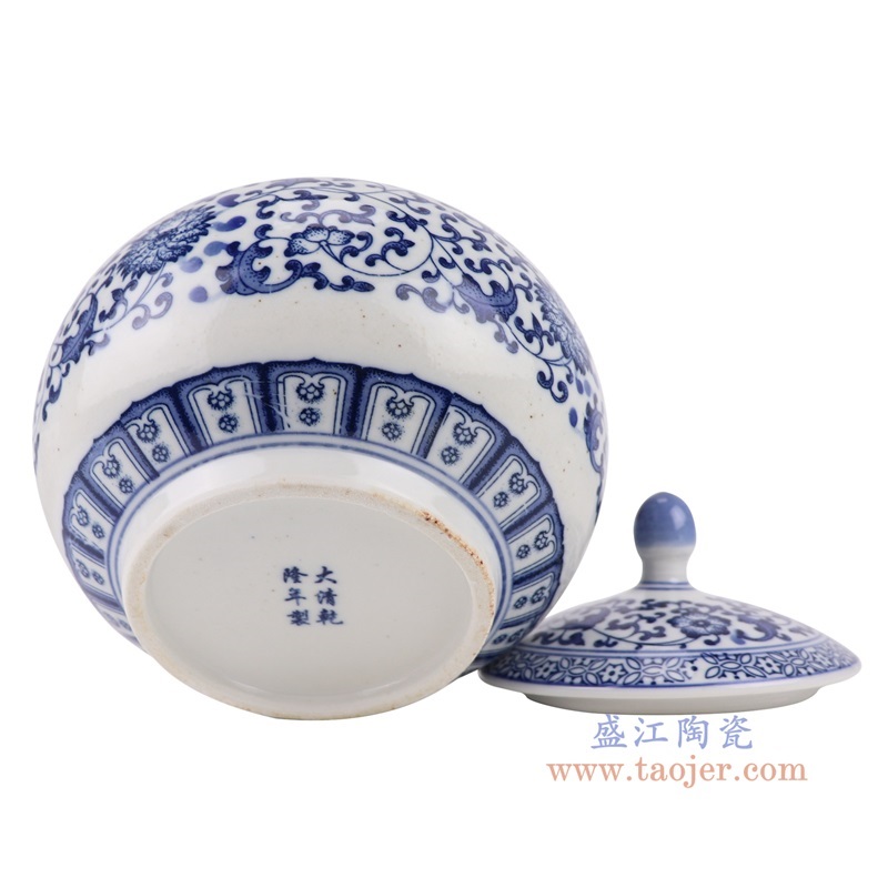 青花缠枝莲茶叶罐,产品编号:RZBG16 产品尺寸(单位cm): 高20.5直径18.6口径底径10.6重量1.45KG