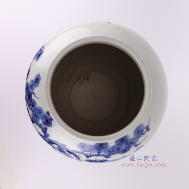 青花松竹梅花鹿纹大罐,产品编号:RZFH37 产品尺寸(单位cm): 高38.4直径27.5口径底径14.7重量5.7KG