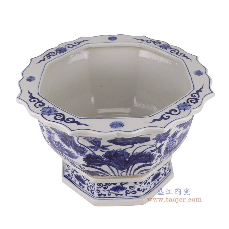 青花荷花鸳鸯戏水纹八边花口花盆,产品编号:RZFH39-B 产品尺寸(单位cm): 高23直径37口径底径25.5重量6KG