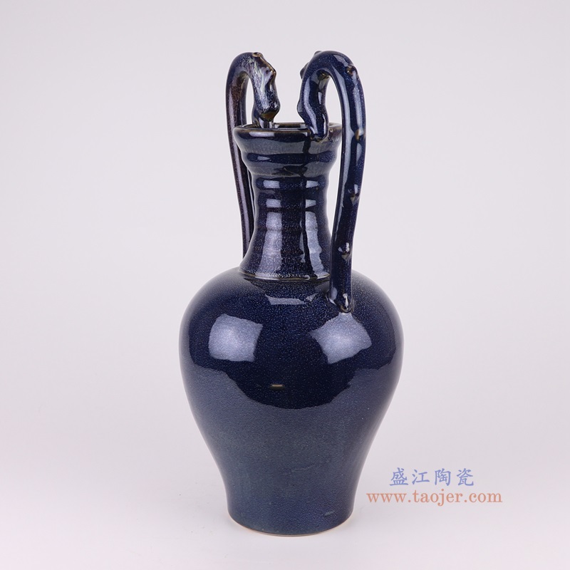 霁蓝双龙咬耳长颈瓶,产品编号:RZSC48 产品尺寸(单位cm): 高43.5直径22口径底径11.6重量3.1KG