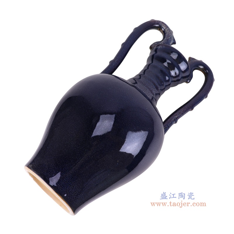 霁蓝双龙咬耳长颈瓶,产品编号:RZSC48 产品尺寸(单位cm): 高43.5直径22口径底径11.6重量3.1KG