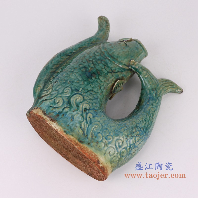 窑变绿釉鲤鱼形状壶,产品编号:RZSP36 产品尺寸(单位cm): 高22直径18.9口径6.4底径重量1.5KG