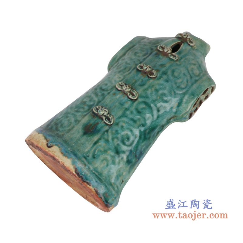 窑变绿釉衣服形状花瓶,产品编号:RZSP39 产品尺寸(单位cm): 高25直径13口径11.2底径重量1.3KG