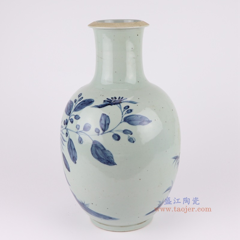 青花太阳花竹纹花瓶,产品编号:RZSX56 产品尺寸(单位cm): 高37直径21.8口径底径12.2重量4.35KG