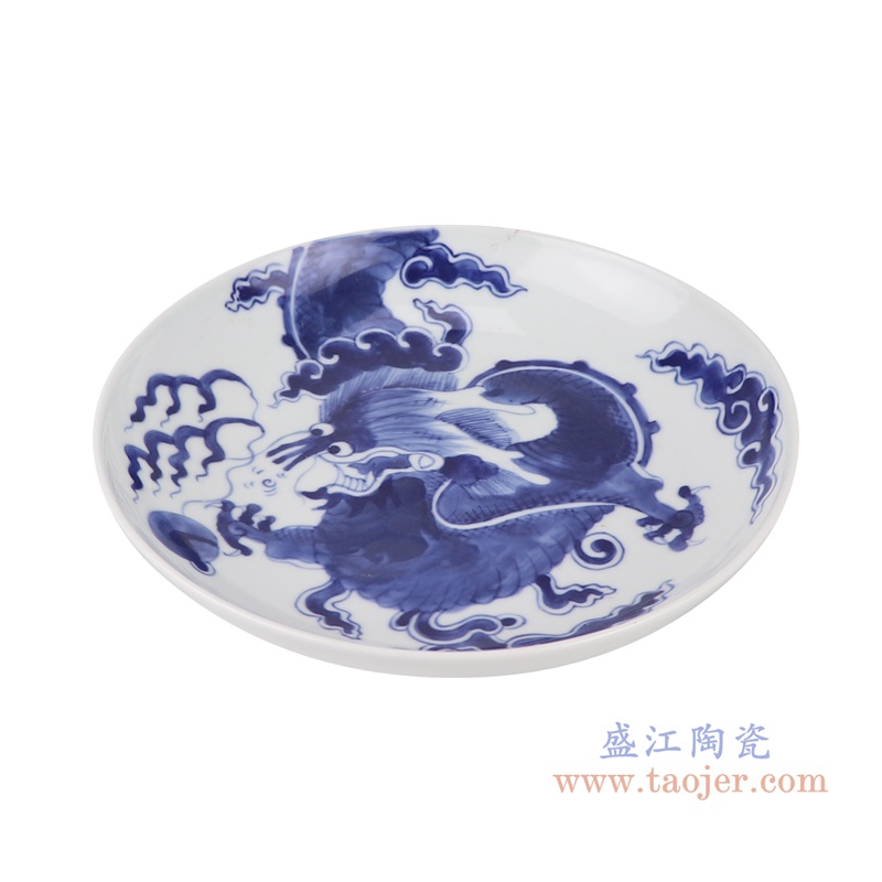 青花过江龙纹盘,产品编号:RZUL12-A 产品尺寸(单位cm): 高4.7直径22.4口径19底径重量0.6KG