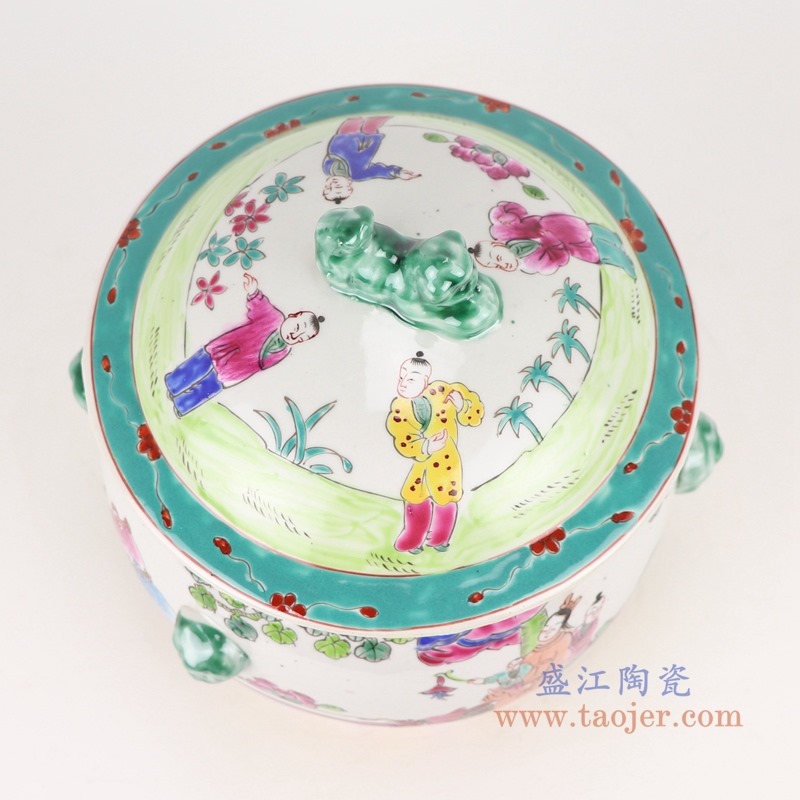 粉彩狮子头人物饭鼓；产品编号：RYZG32       产品尺寸(单位cm):  高：22.5直径：22口径：16.2底径：14.3重量：1KG
