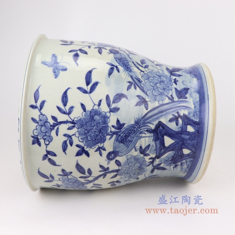 青花花鸟高脚花盆；产品编号：RZFH28       产品尺寸(单位cm):  高：26直径：25口径：25底径：19.3重量：4.65KG