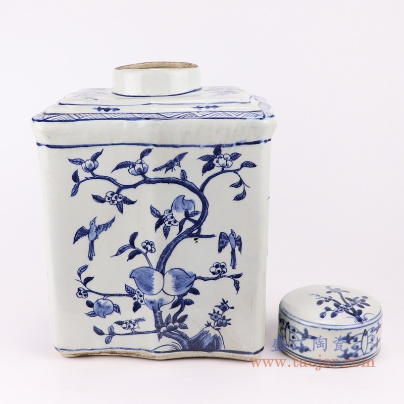青花长方形仙桃扁罐子；产品编号：RZKJ02-C       产品尺寸(单位cm):  高：38直径：26口径：10底径：25重量：6.25KG