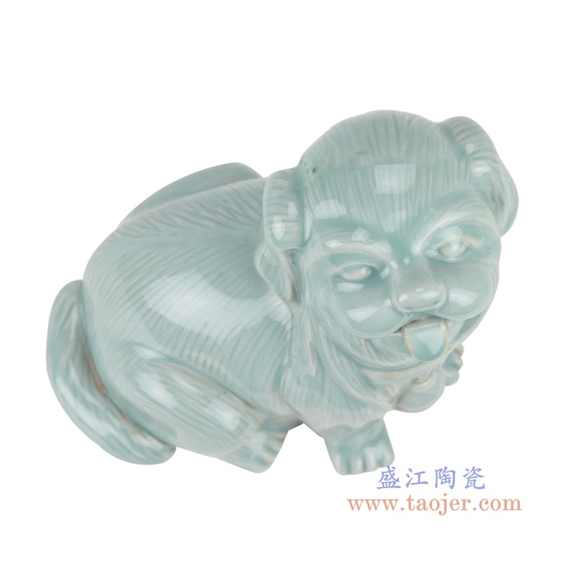 颜色釉影青釉狗雕刻雕塑蹲坐狗；产品编号：RZQW08       产品尺寸(单位cm):  高：23直径：21.5口径：底径：重量：1.8KG