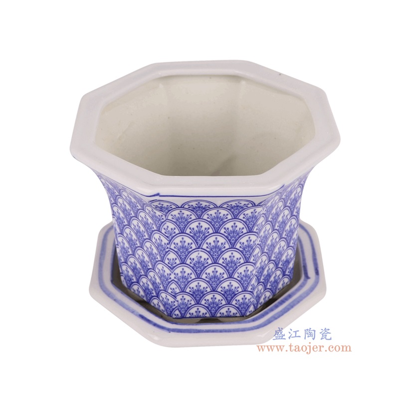 "青花花卉纹带托花盆三件套,产品编号:RZPR04 产品尺寸(单位cm): 高17.4 15.5 12.6直径23.8 22 16.7口径底径重量KG"