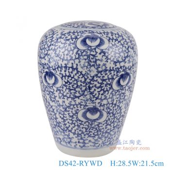 DS42-RYWD    青花缠枝莲冬瓜罐灯具，    高28.5直径21.5口径底径13.4重量3.1KG