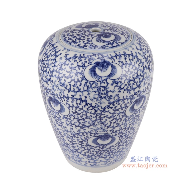 青花缠枝莲冬瓜罐灯具,产品编号:DS42-RYWD 产品尺寸(单位cm): 高28.5直径21.5口径底径13.4重量3.1KG