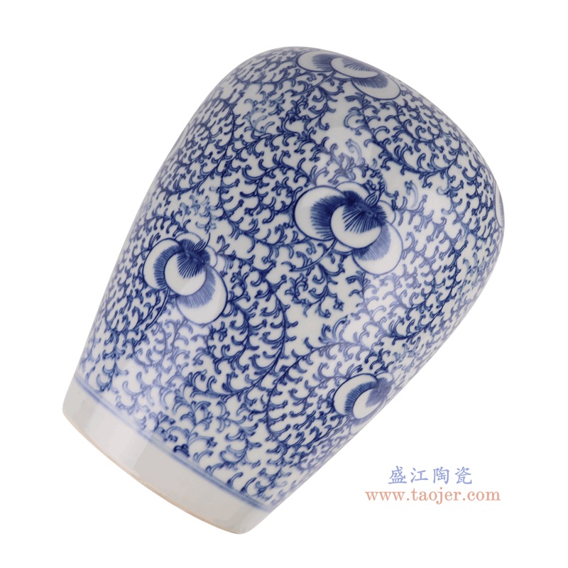 青花缠枝莲冬瓜罐灯具,产品编号:DS42-RYWD 产品尺寸(单位cm): 高28.5直径21.5口径底径13.4重量3.1KG