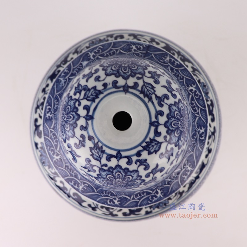 青花缠枝莲将军罐灯具,产品编号:DS46-RZFU 产品尺寸(单位cm): 高31.7直径21.6口径底径15重量3KG