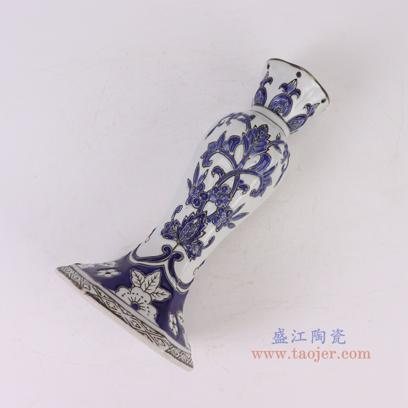 青花缠枝莲烛台,产品编号:RXAE-FL10-880S 产品尺寸(单位cm): 高20.5直径11口径底径11重量0.5KG