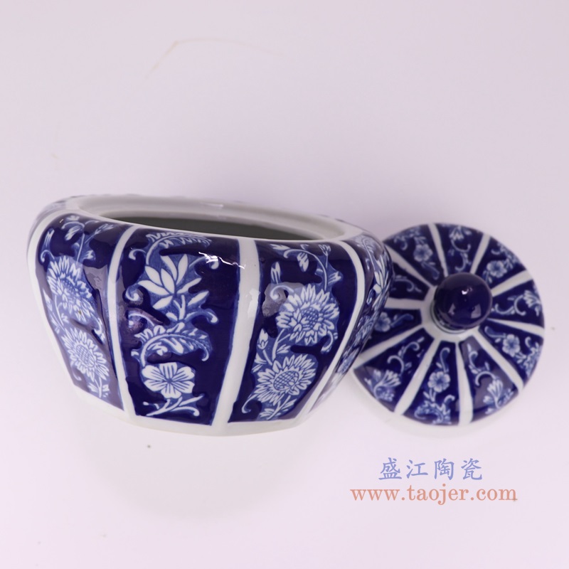 青花花卉南瓜罐盖罐,产品编号:RXAE-FL17-004 产品尺寸(单位cm): 高18.5直径20.7口径底径14重量1.64KG