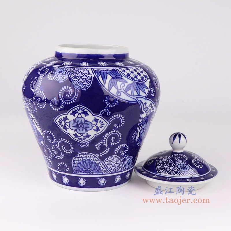 青花蓝底花卉将军罐,产品编号:RXAE-YH19-033 产品尺寸(单位cm): 高24.2直径18.9口径14.5底径11.5重量1.4KG