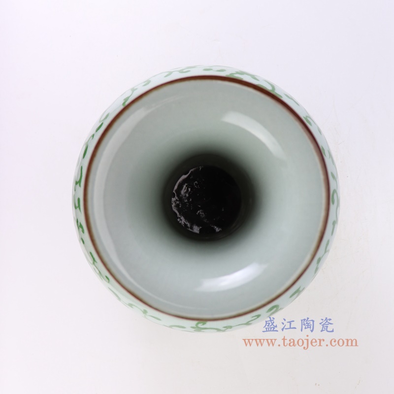 绿色缠枝莲赏瓶小号,产品编号:RXAH11-S 产品尺寸(单位cm): 高36.5直径24.3口径底径13重量4.7KG
