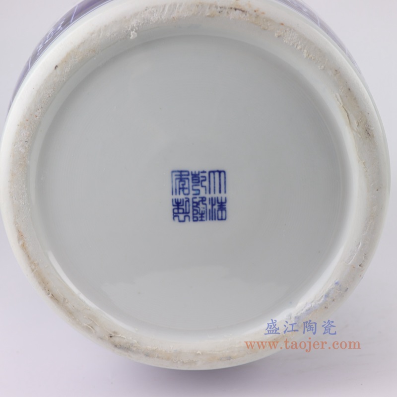 青花缠枝莲冬瓜瓶大号,产品编号:RXAL05 产品尺寸(单位cm): 高56.8直径33.5口径34.5底径19.5重量10.95KG