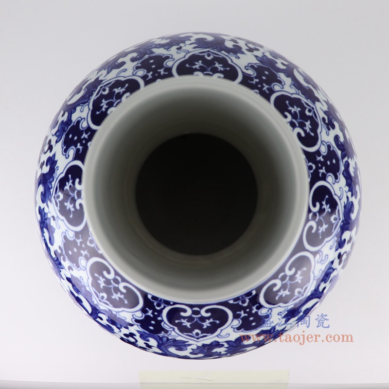 青花缠枝莲天球瓶大号,产品编号:RXAL06 产品尺寸(单位cm): 高53.4直径36.6口径29底径19.9重量9.8KG