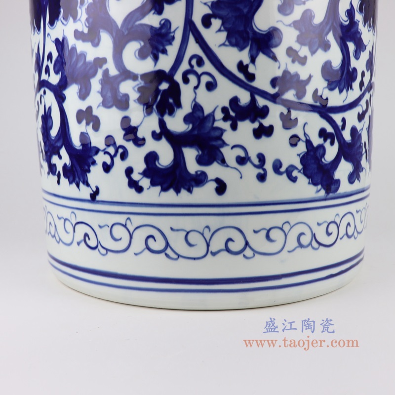 青花缠枝莲箭筒直筒大缸,产品编号:RXAL10 产品尺寸(单位cm): 高60直径37口径10.7底径重量22.3KG