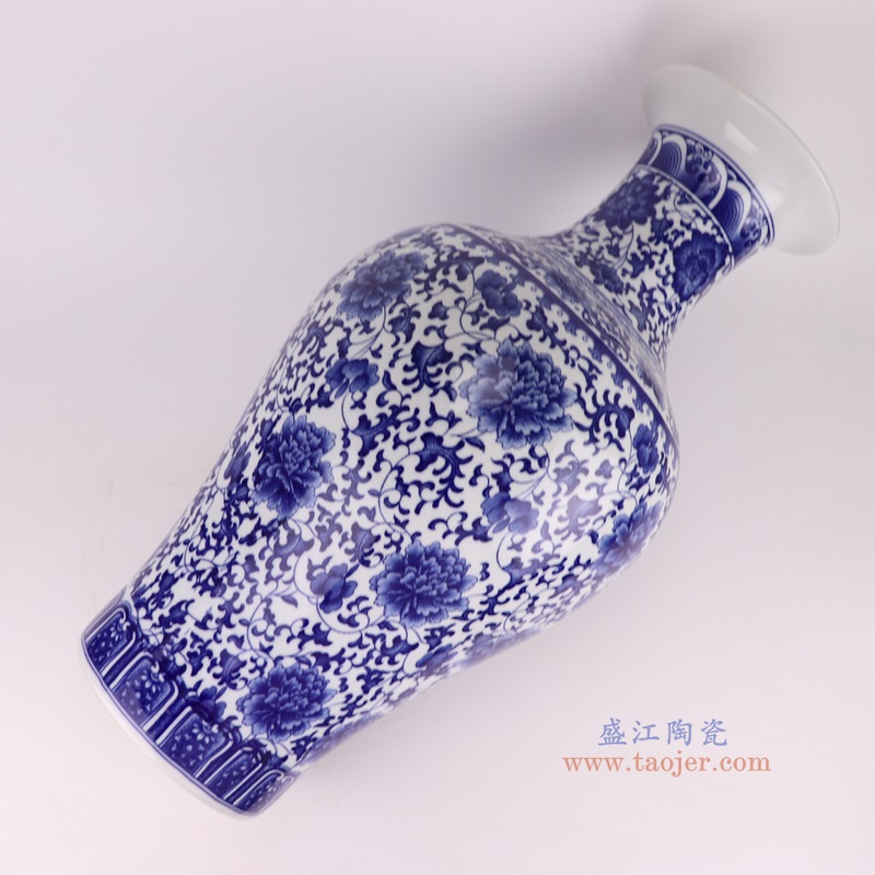 青花缠枝莲鱼尾瓶,产品编号:RXAQ02-B 产品尺寸(单位cm): 高65.4直径32.6口径底径19.1重量10.95KG