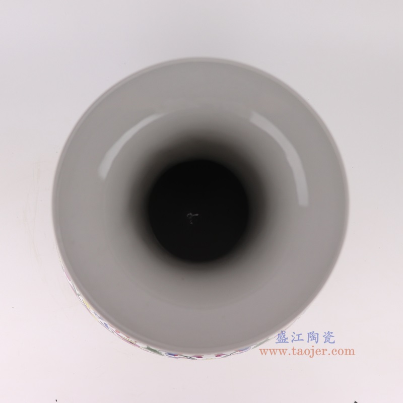 青花五彩缠枝莲赏瓶,产品编号:RXAQ03-C 产品尺寸(单位cm): 高54.2直径36.3口径底径20.4重量8.65KG