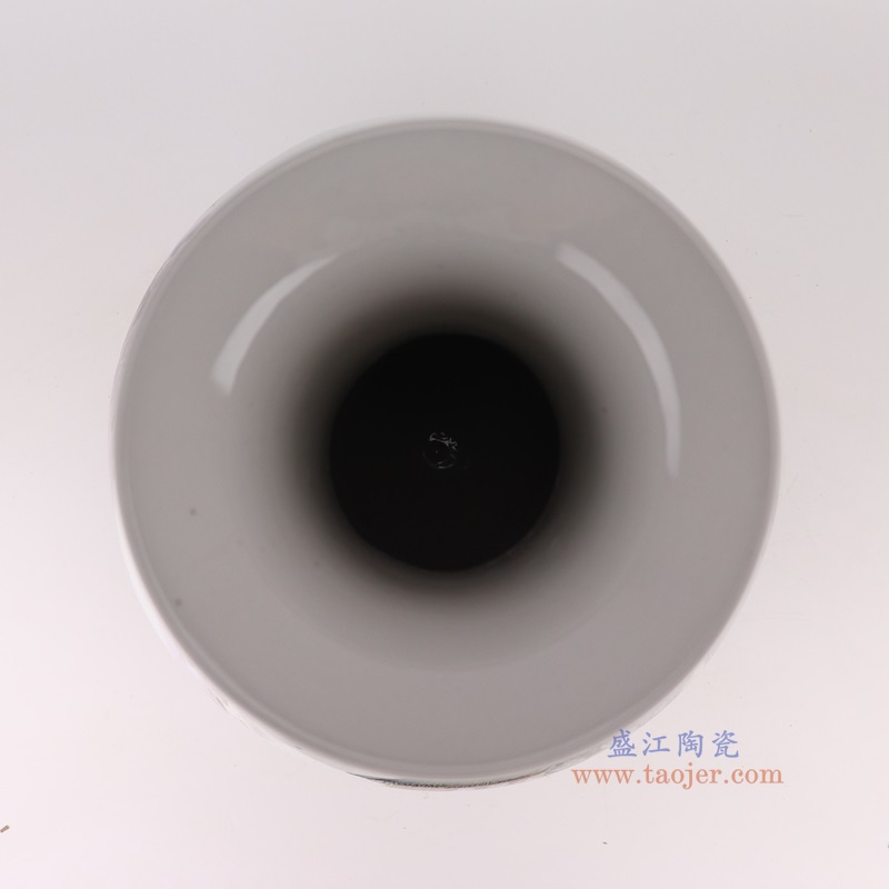 青花粉彩山水赏瓶,产品编号:RXAQ03-D 产品尺寸(单位cm): 高54.2直径36.3口径底径20.4重量8.65KG