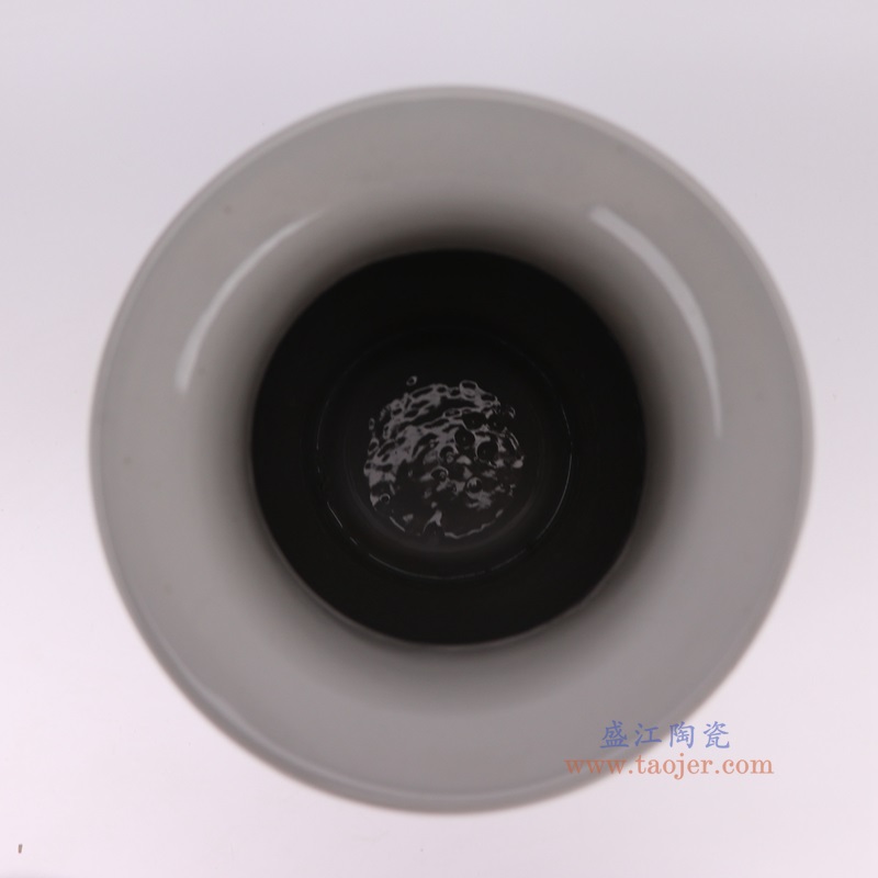 青花缠枝莲冬瓜瓶,产品编号:RXAQ04-B 产品尺寸(单位cm): 高57直径30口径底径18.7重量8.1KG