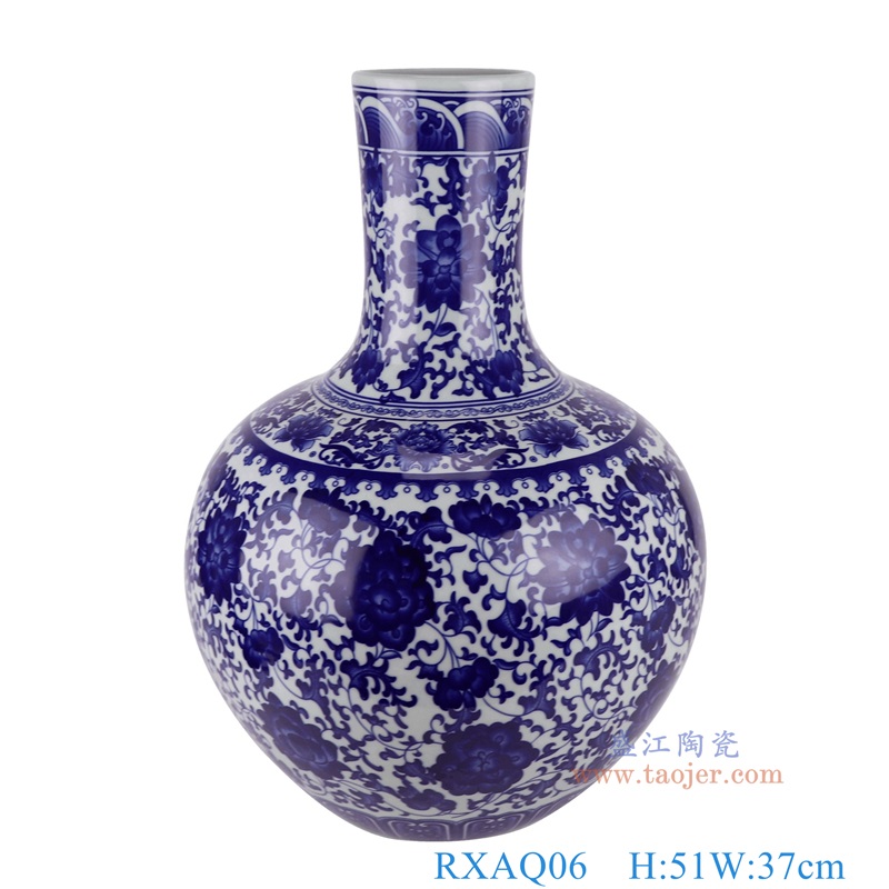 青花缠枝莲天球瓶,产品编号:RXAQ06 产品尺寸(单位cm): 高51直径37口径底径18.3重量8.1KG