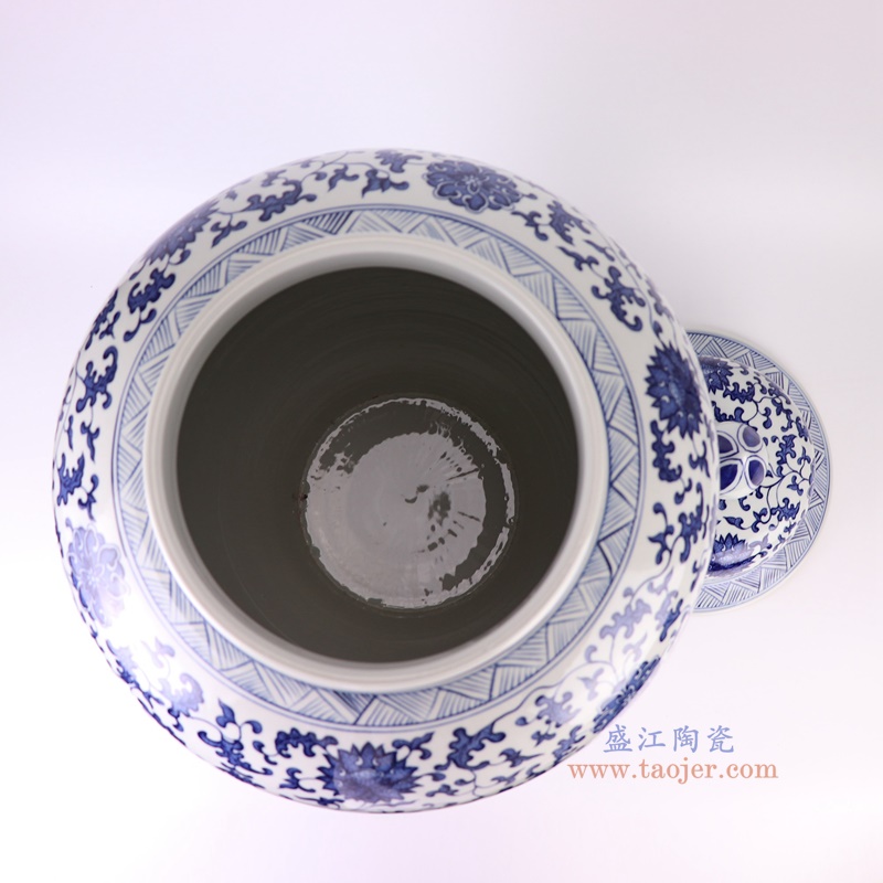 青花缠枝莲将军罐大号,产品编号:RXAU01 产品尺寸(单位cm): 高77直径40.6口径底径26.7重量KG