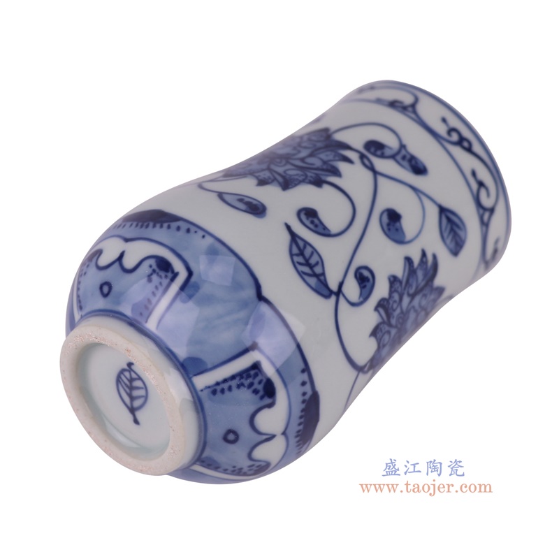 青花缠枝莲福筒小花瓶,产品编号:RXAX01 产品尺寸(单位cm): 高10.6直径6.4口径底径3.5重量0.1KG
