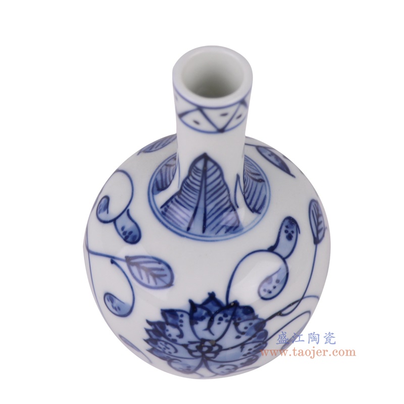 青花缠枝莲小天球瓶,产品编号:RXAX02 产品尺寸(单位cm): 高9.5直径6口径底径2.2重量0.1KG