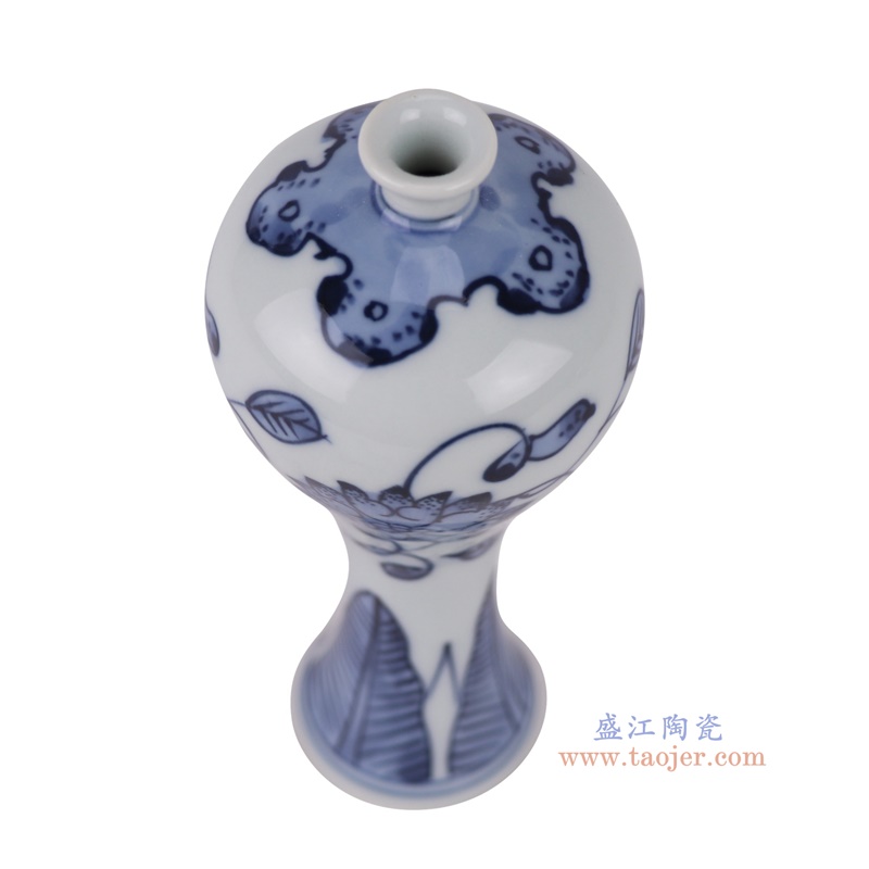 青花缠枝莲小梅瓶,产品编号:RXAX07 产品尺寸(单位cm): 高13直径5.5口径底径2重量0.1KG
