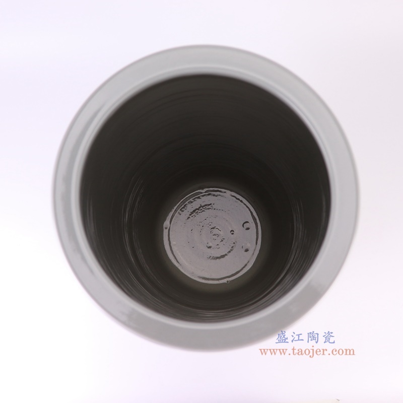 青花缠枝莲箭筒直筒伞筒，产品编号：RXAZ01       产品尺寸(单位cm):  高60直径24.7口径底径重量11.15KG