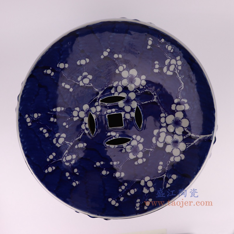 青花蓝底冰梅鼓凳,产品编号:RYKB164-B 产品尺寸(单位cm): 高45.5直径36口径底径27.8重量10.35KG