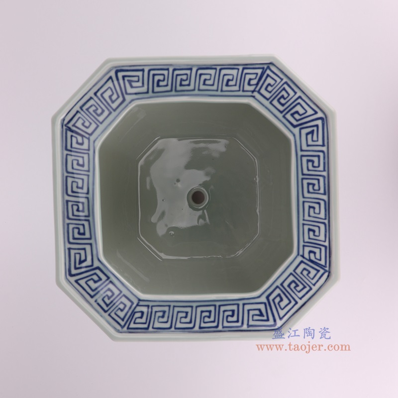 青花开窗山水八角花盆,产品编号:RYKB168-A 产品尺寸(单位cm): 高19直径25口径底径17重量3.15KG