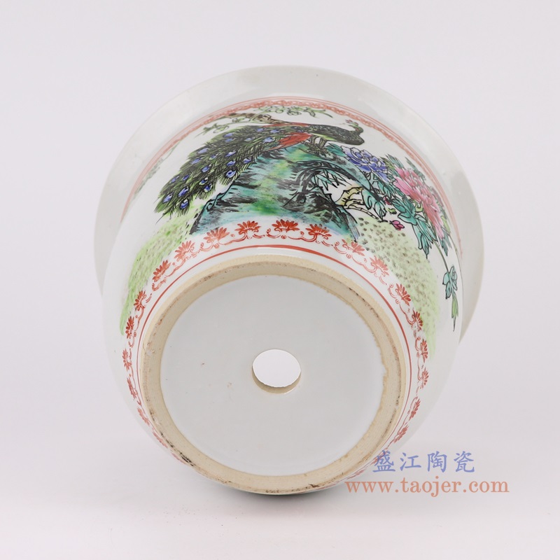 粉彩手绘孔雀牡丹图花盆小号,产品编号:RYSZ16-A 产品尺寸(单位cm): 高16.2直径23.5口径7底径12重量1.7KG