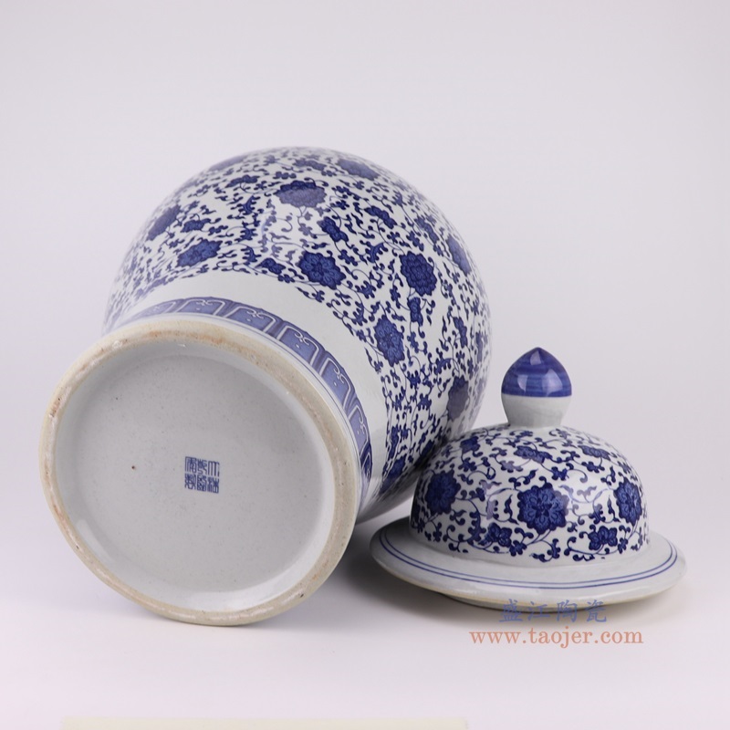 青花缠枝莲将军罐大号,产品编号:RYUJ37-A 产品尺寸(单位cm): 高58.8直径33.5口径7底径21.4重量9.75KG
