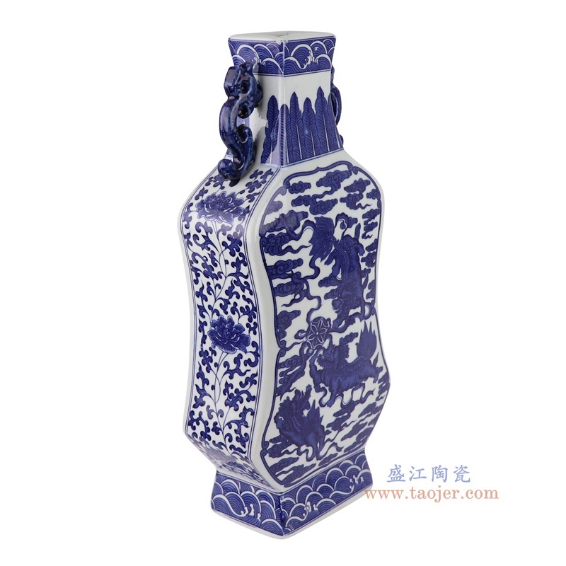 青花麒麟纹四面扁肚双耳葫芦瓶,产品编号:RYUJ42-A 产品尺寸(单位cm): 高38.6直径17.3口径3底径12重量2.15KG