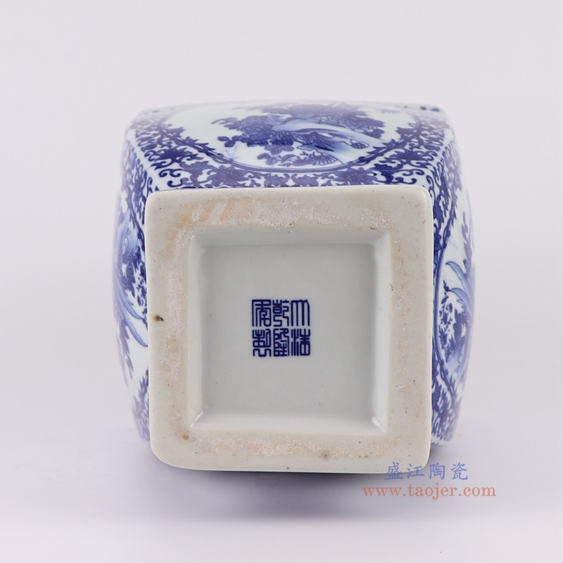青花缠枝莲开窗花鸟四面花瓶,产品编号:RYUJ43 产品尺寸(单位cm): 高36直径16.4口径1.2底径11重量2.75KG