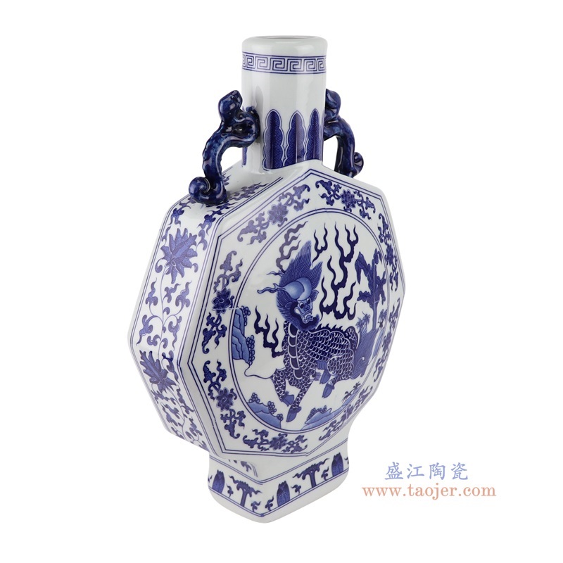 青花缠枝莲麒麟纹八边形抱月瓶，产品编号：RYUJ49       产品尺寸(单位cm):  高36.2直径23.7口径19.5底径10.6重量2.7KG